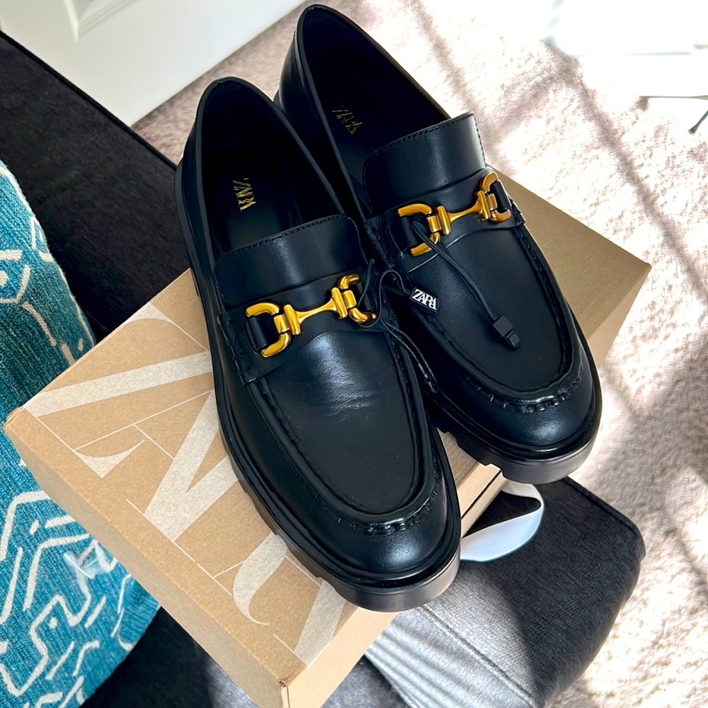 ZARA Highly sought after fashion loafer!! NEW in Box.